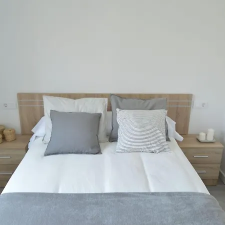 Os Faros Pisos Turísticos Apartamento *