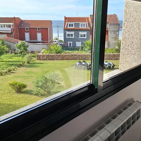 Os Faros Pisos Turisticos * Arou