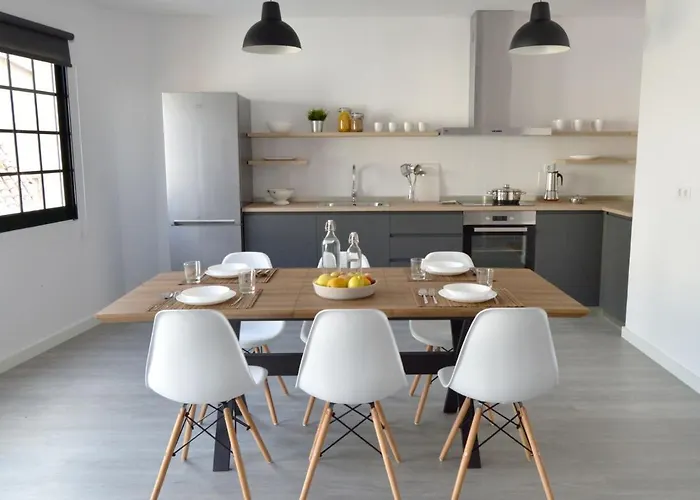 Os Faros Pisos Turisticos 아파트 *