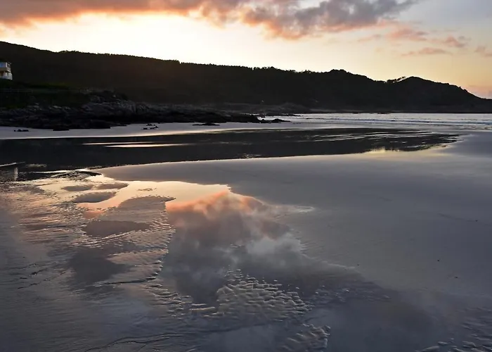 Os Faros Pisos Turisticos * Arou