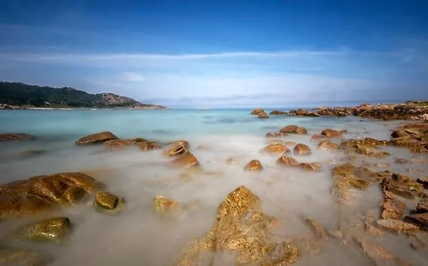 Os Faros Pisos Turisticos * Arou