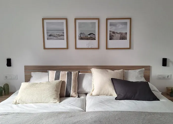 Os Faros Pisos Turisticos شقة Arou