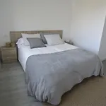 Os Faros Pisos Turisticos アパート Arou