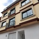 アパート Os Faros Pisos Turisticos Arou