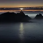 アパート Os Faros Pisos Turisticos Arou