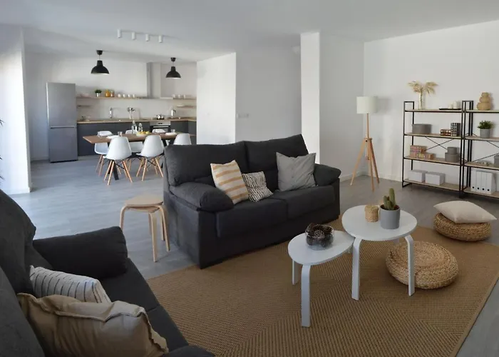 Os Faros Pisos Turisticos Arou