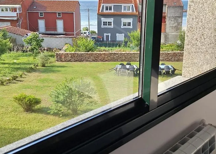 Os Faros Pisos Turisticos * Arou